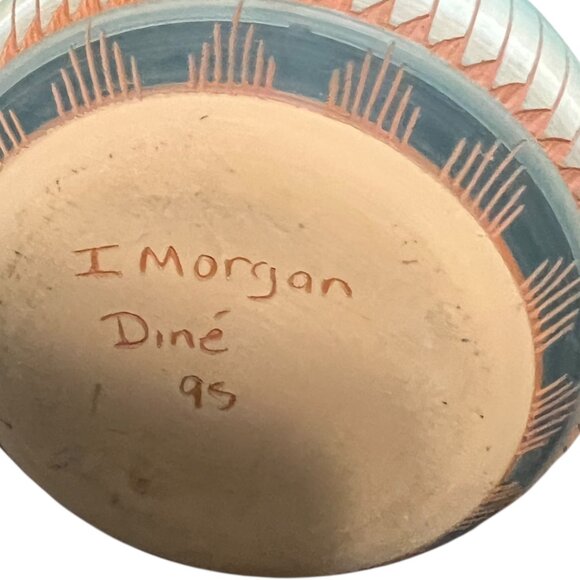 1995 Ira Morgan Sgraffito Navajo / Diné Etched American Indian Pottery Vase - Picture 2 of 7